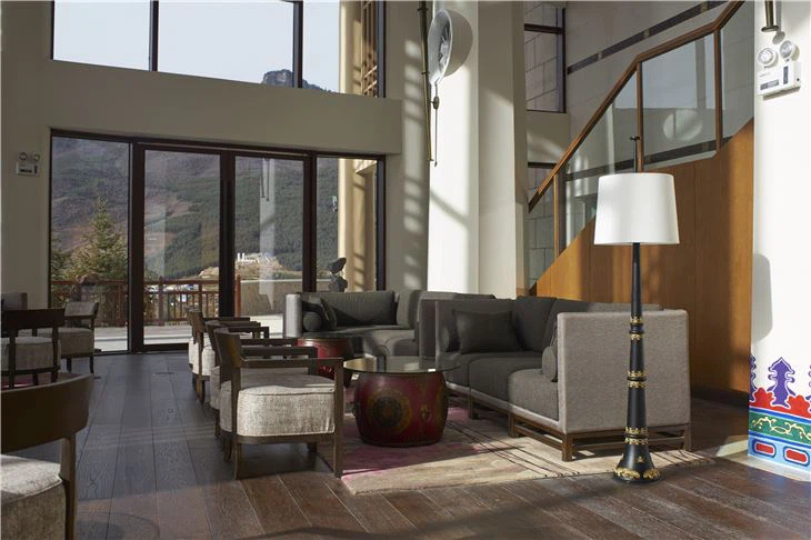 Hotel Single Sofa with Solid Frame and Upholstery